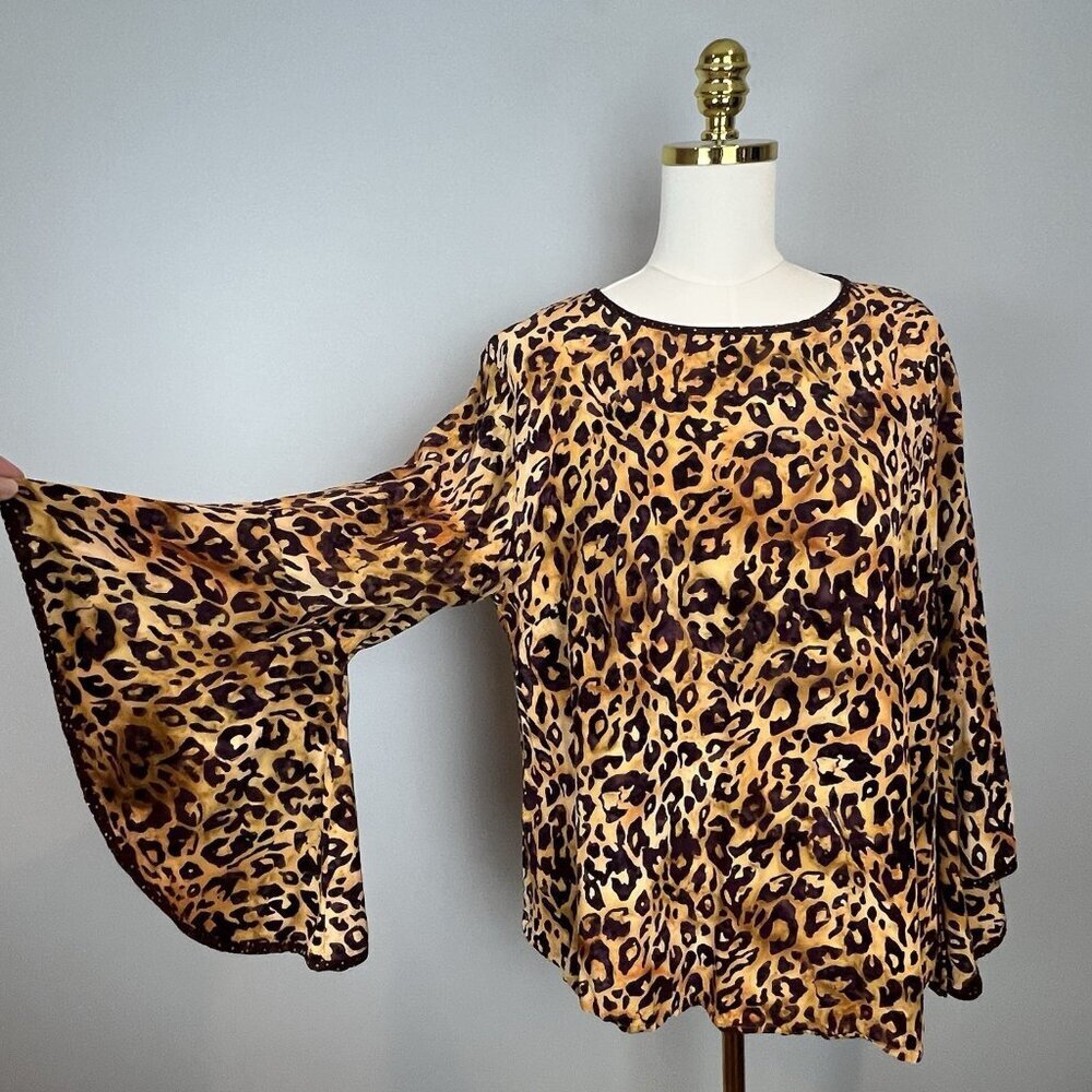 Go Fish Animal Print Top Womens Size Large Dramatic Bell Sleeves Eccentric